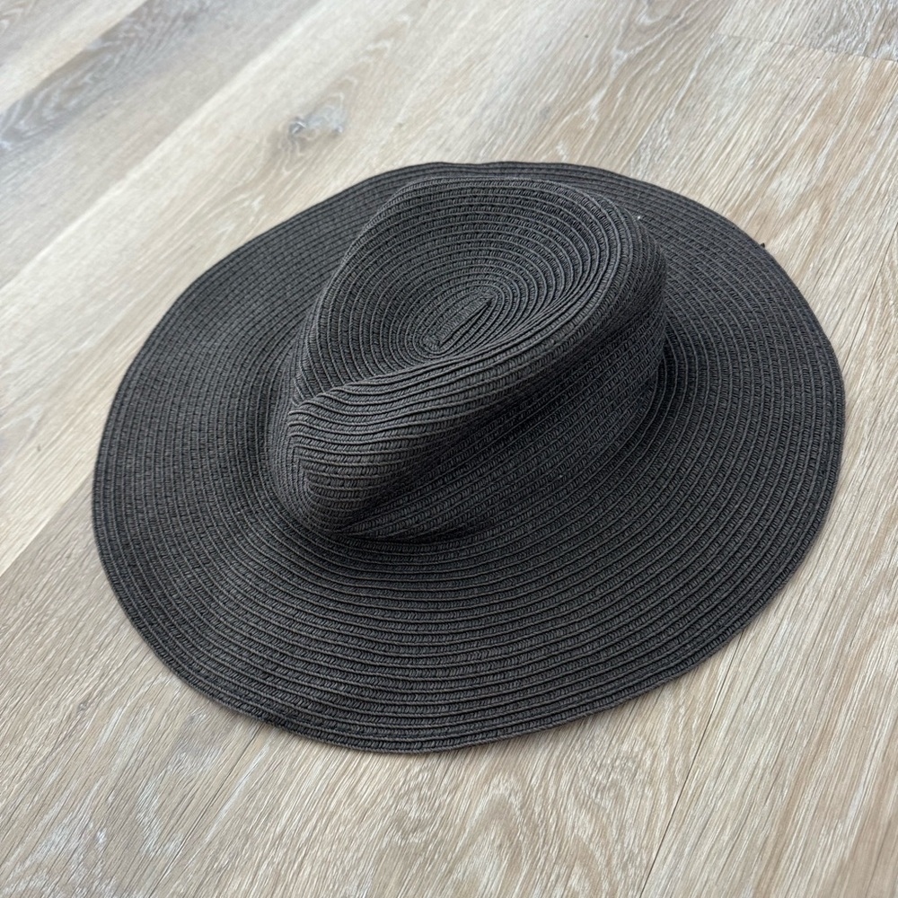 Floppy hat